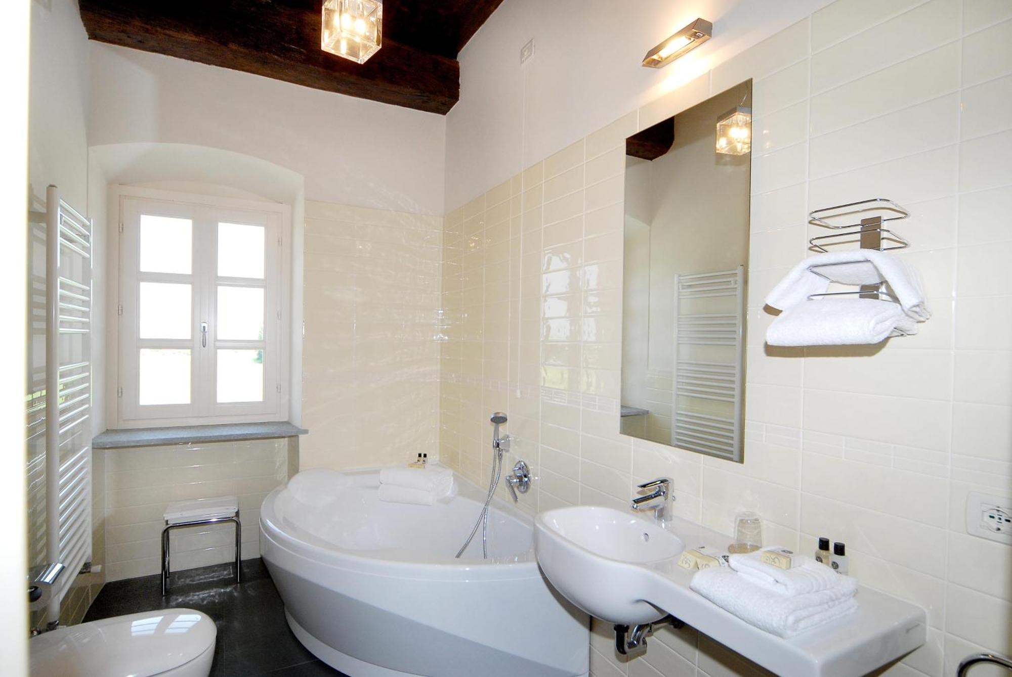 Hotel Antico Podere Propano サルッツォ エクステリア 写真