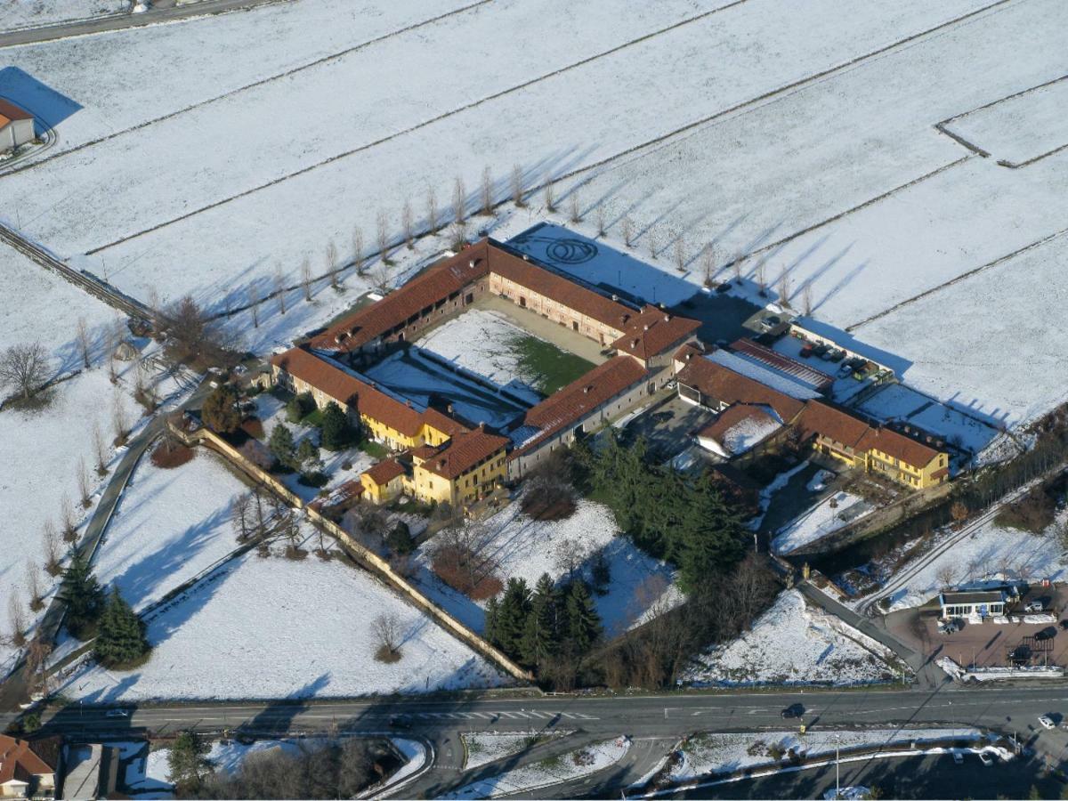 Hotel Antico Podere Propano サルッツォ エクステリア 写真