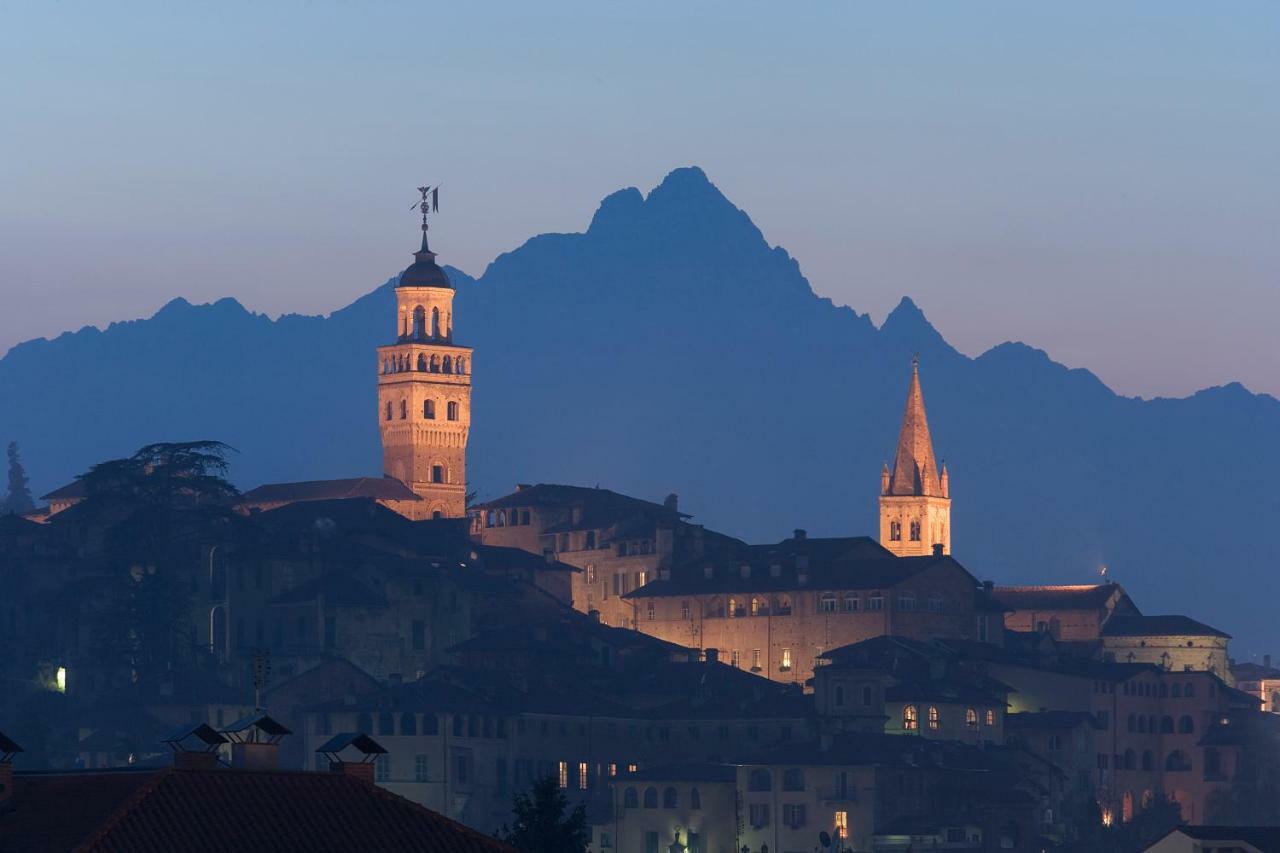 Hotel Antico Podere Propano サルッツォ エクステリア 写真